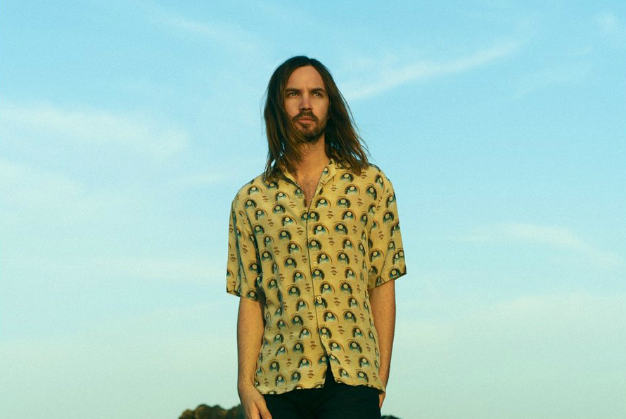 Nowy singiel Tame Impala to wyprawa na nieznane, dźwiękowe terytoria